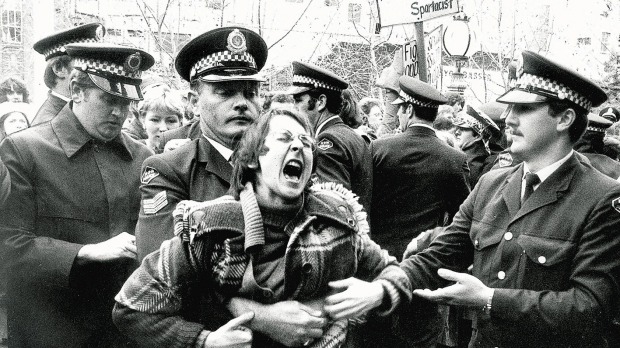 The scene outside the Central Court of Petty Sessions in Sydney where gay and lesbians demonstrated in 1978. Photo: Fairfax Media Read more: http://www.smh.com.au/nsw/the-sydney-morning-herald-apologises-to-mardi-gras-founders-the-78ers-20160224-gn26jm.html#ixzz41oNGHeys Follow us: @smh on Twitter | sydneymorningherald on Facebook